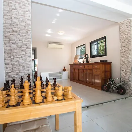 Abahana Villas Laurel