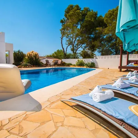 Abahana Villas Laurel *